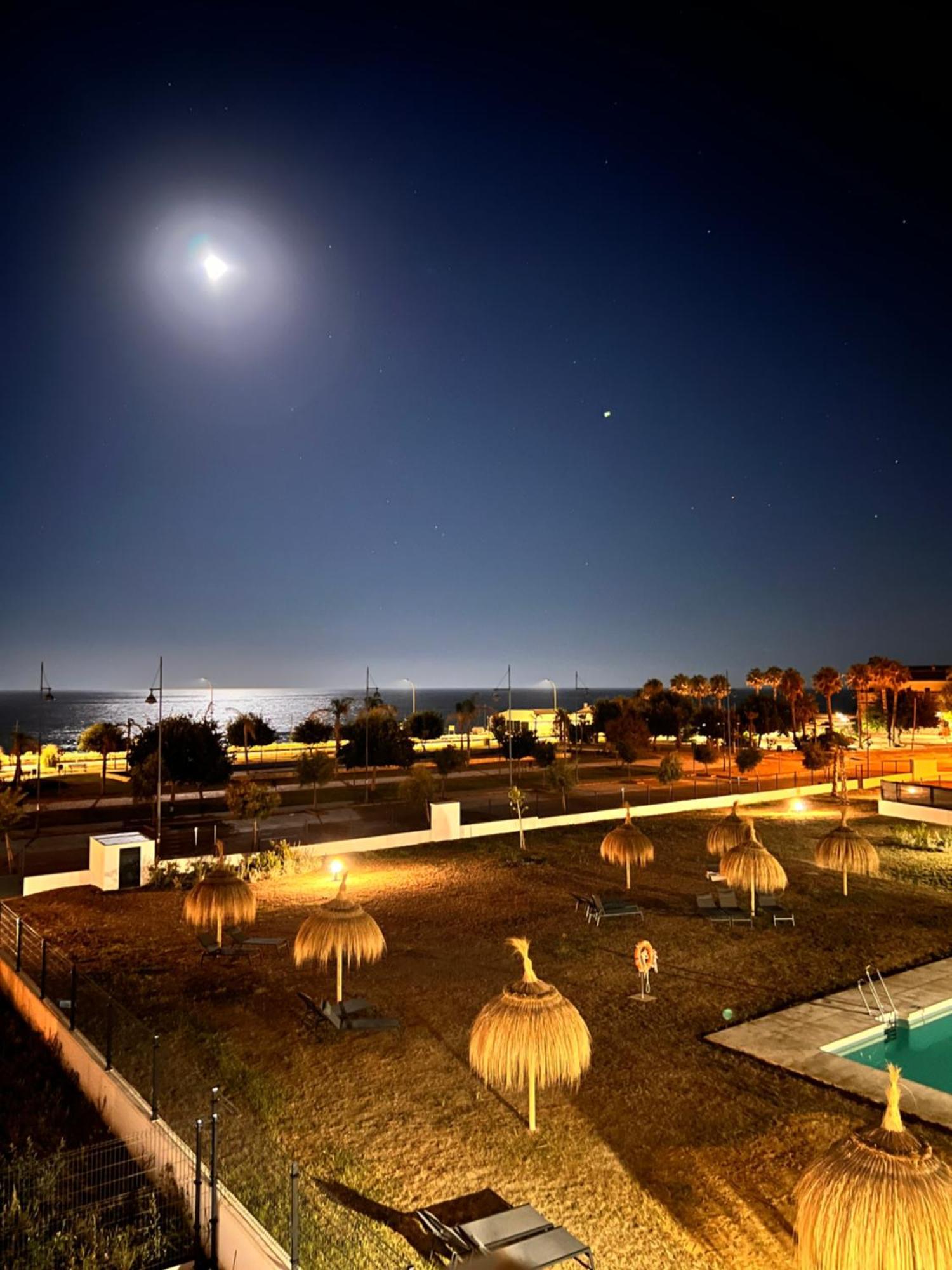 Apartament En Valle-niza, Almayate, Benajarafe, Torre Del Mar A 50 Metros De La Playa *